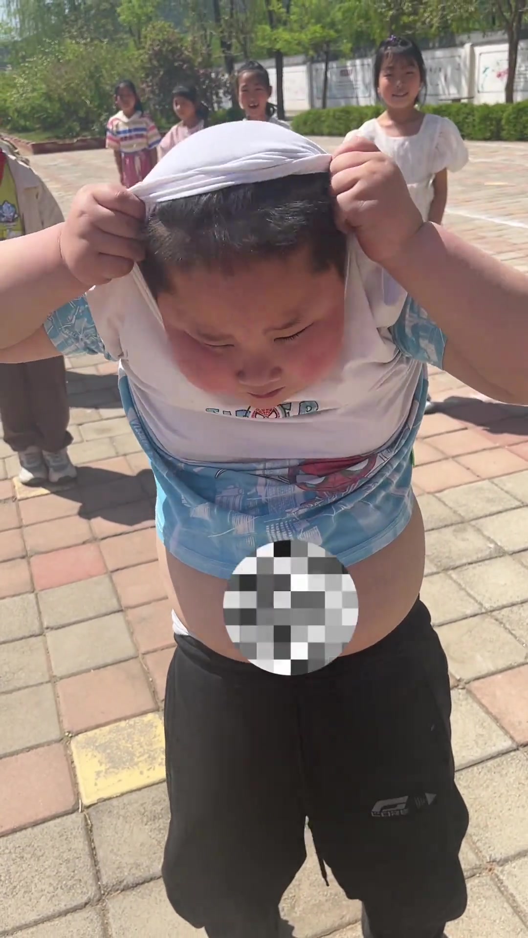 这造型有点像兰州拉面的老板娘!