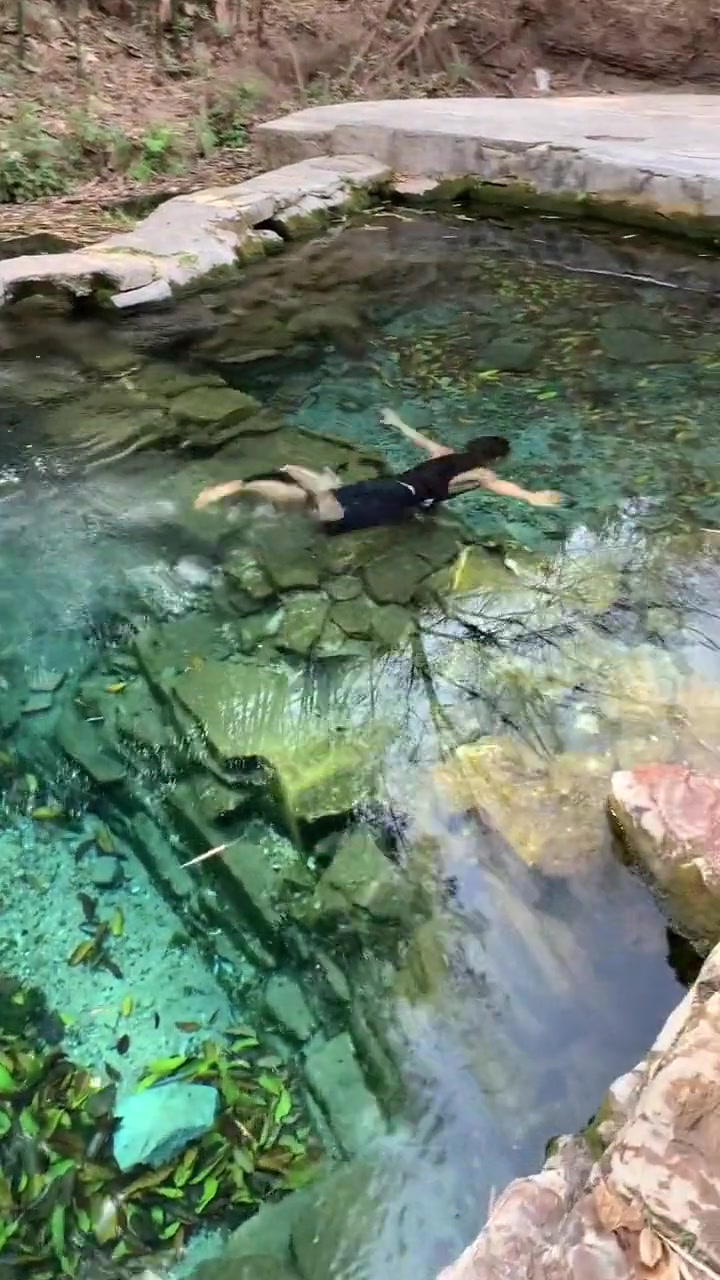 这水也太清了，感觉都能直接喝