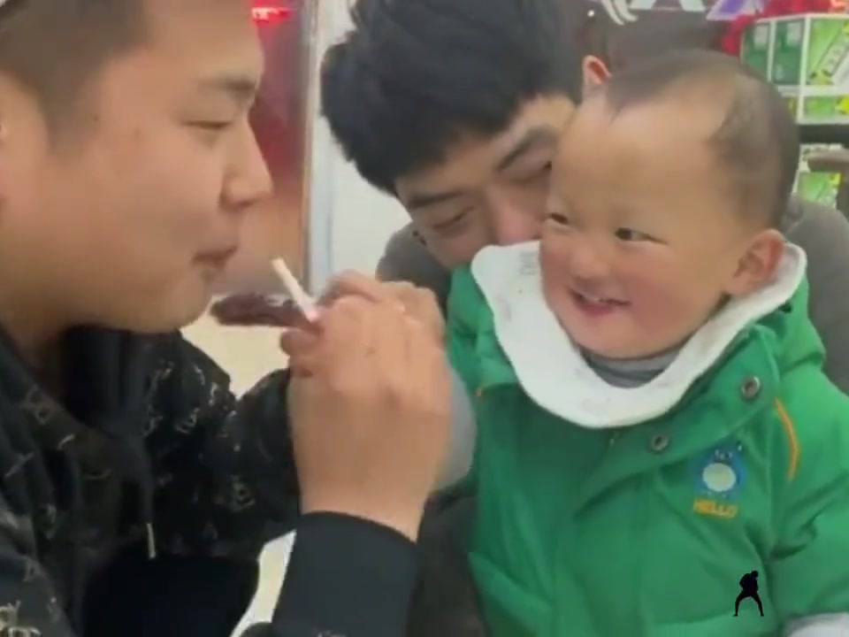 小孩:我这么小就经历了社会的险恶