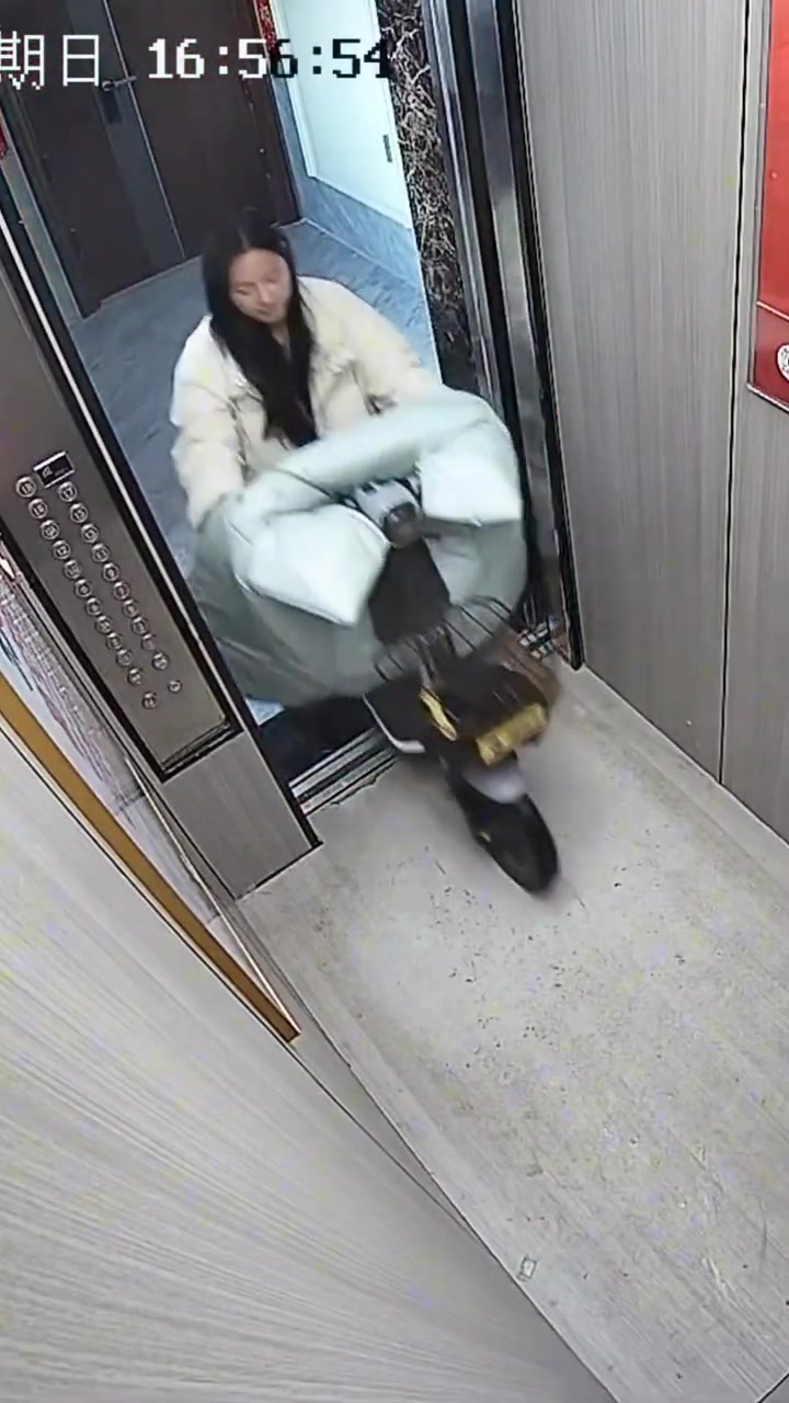 建议这种电梯安全系统得全国推广
