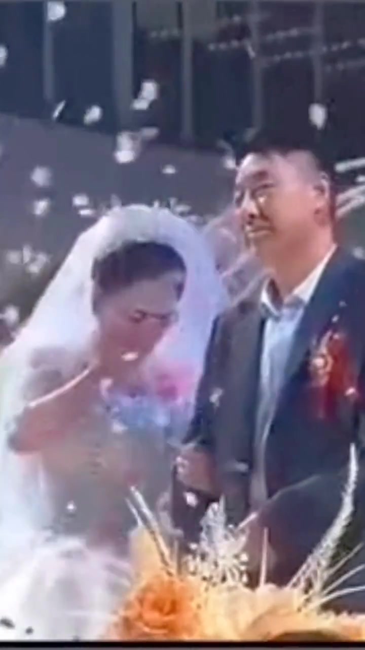 婚礼上这么玩弄新娘真的好吗？