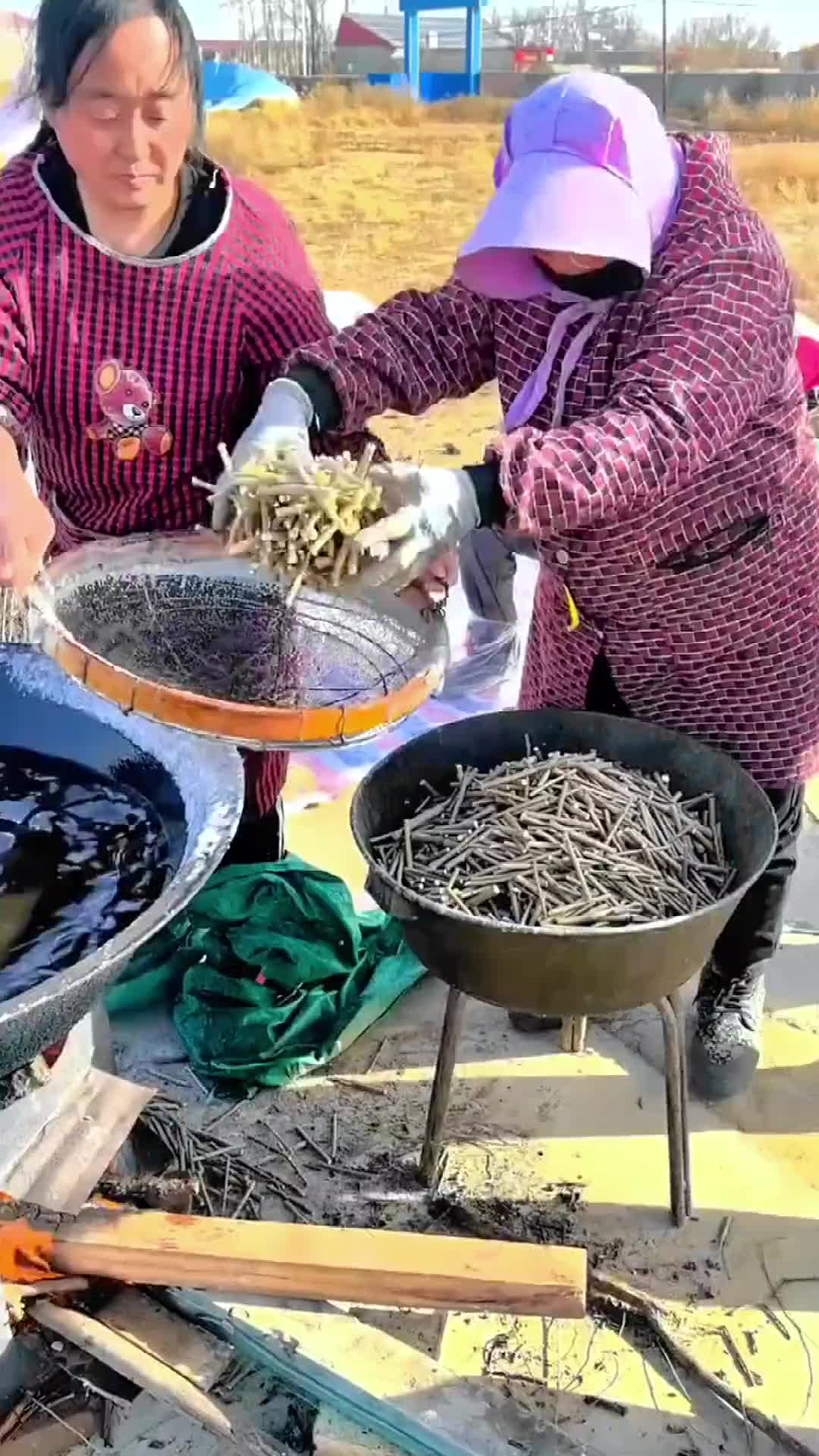 这是做什么啊？有没有吧友知道的
