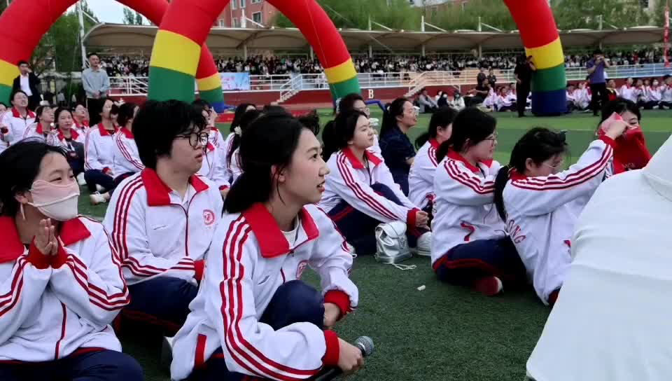 谁懂啊！她刚站起来那种自信的样子