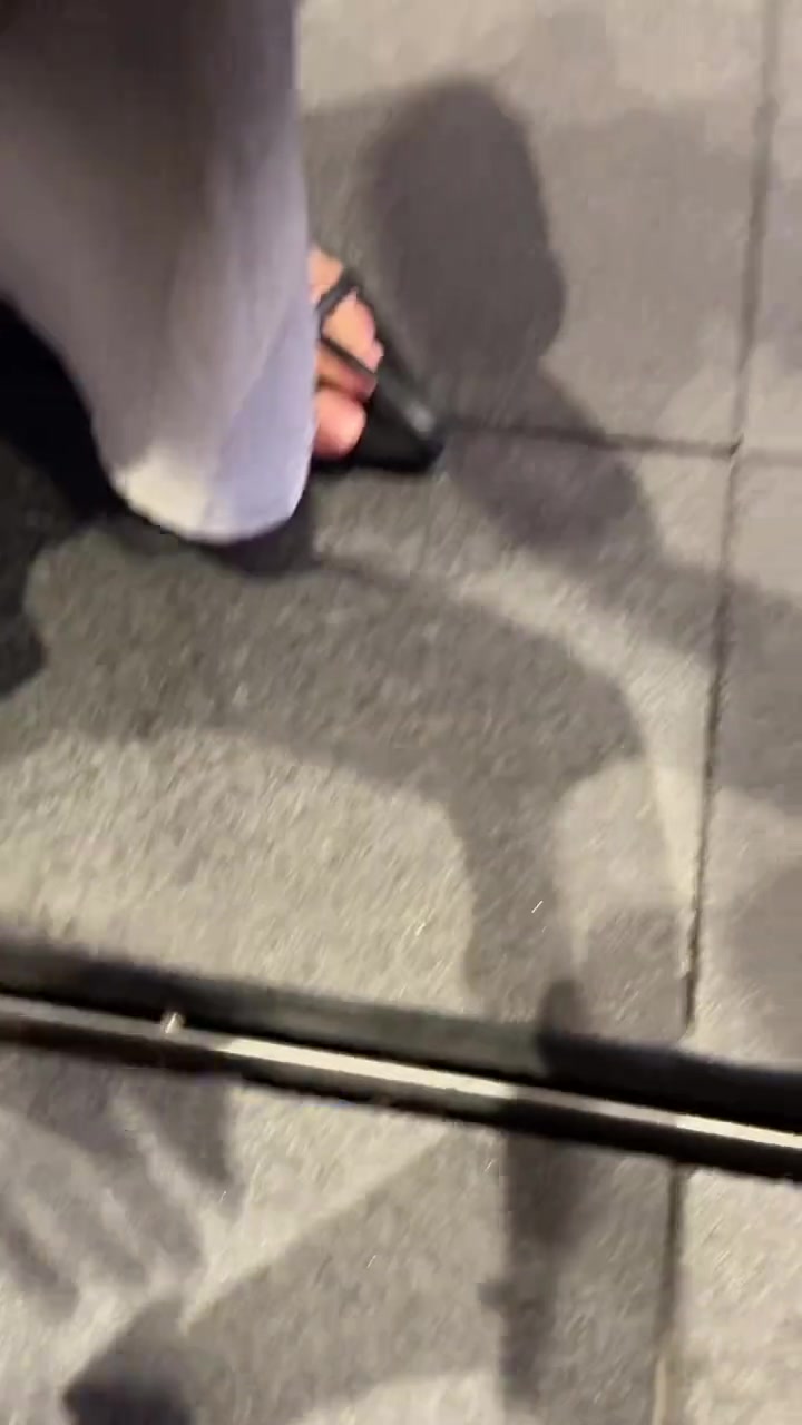 这么小的沟，手机都能掉进去也是不容易啊