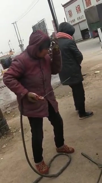 大娘真是行家啊，手真稳