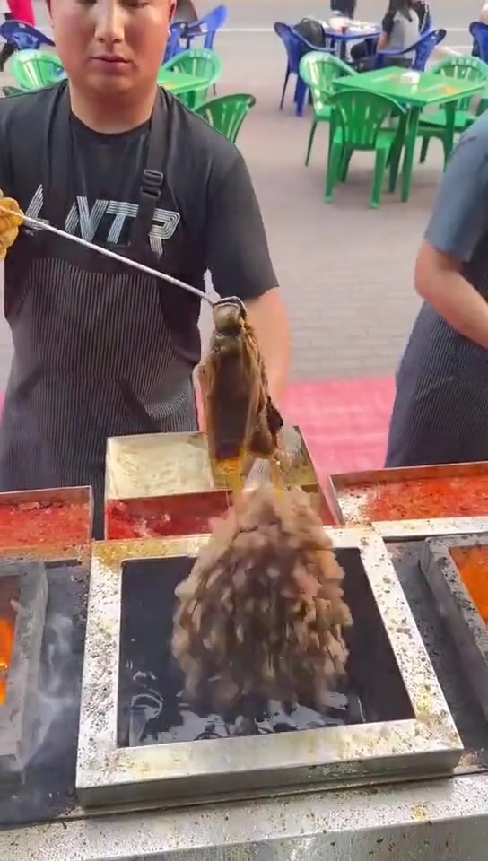 这种火烧肉手法不一般啊，吧友们吃过吗？
