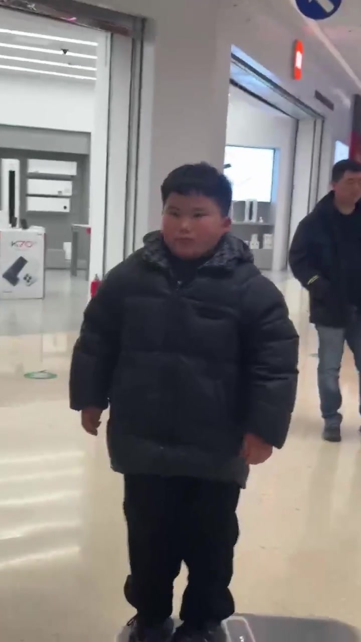 颤抖的青年