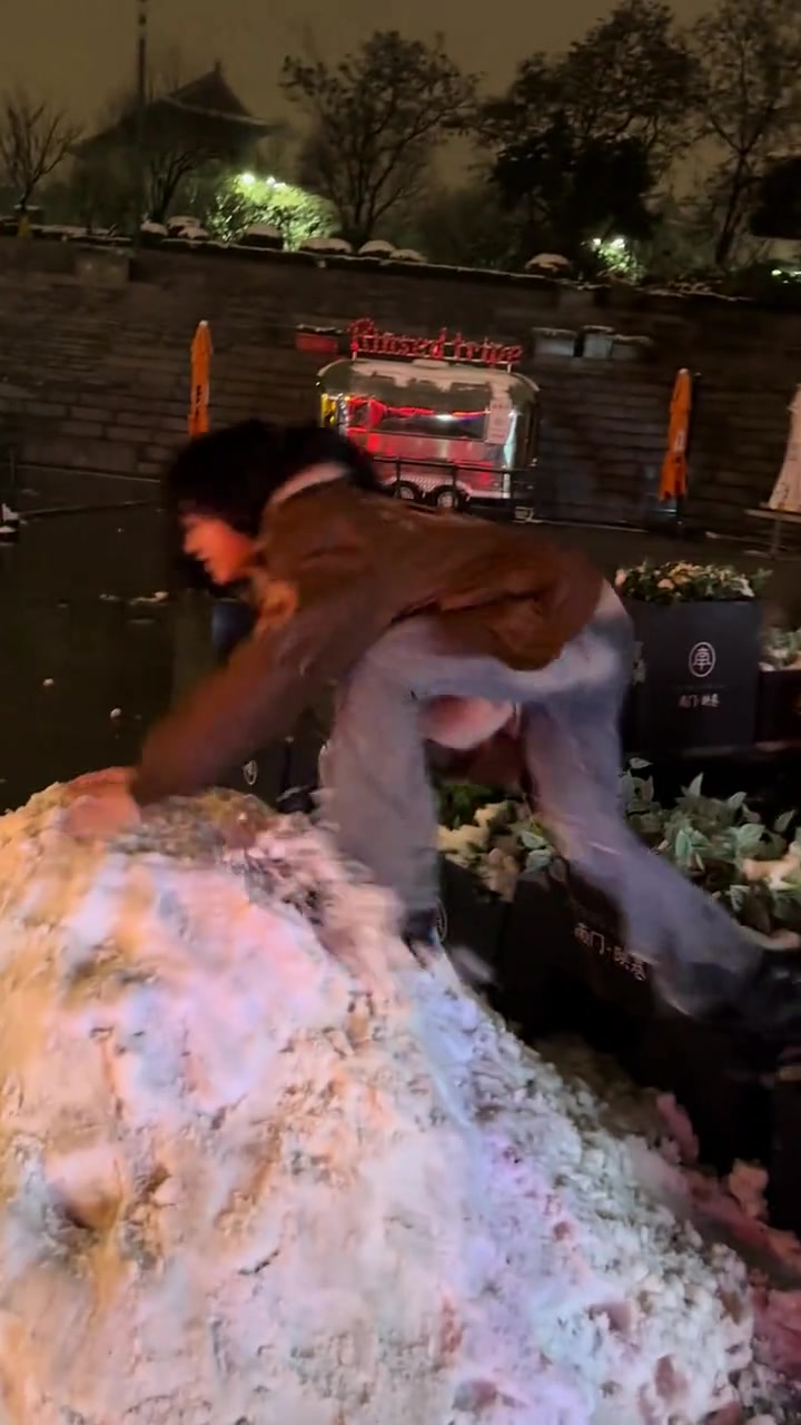 你是世界的王，你是秦屎滑