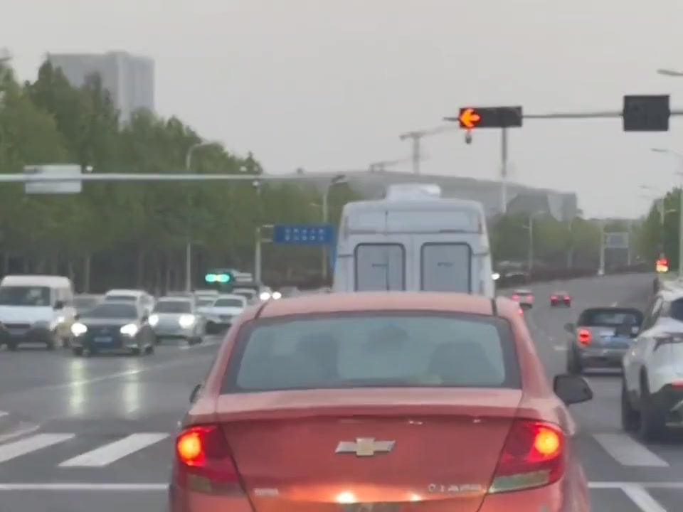 它在干什么呢？