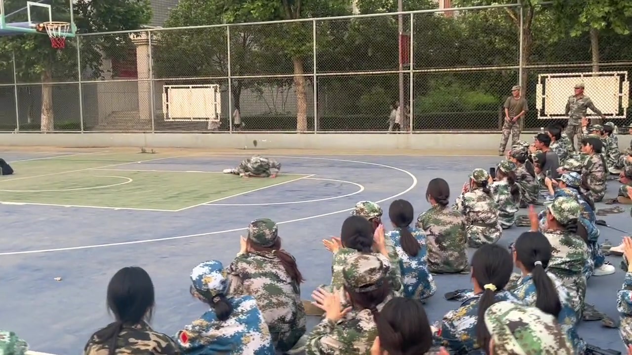 教官：上一秒好苗子 下一秒好小子