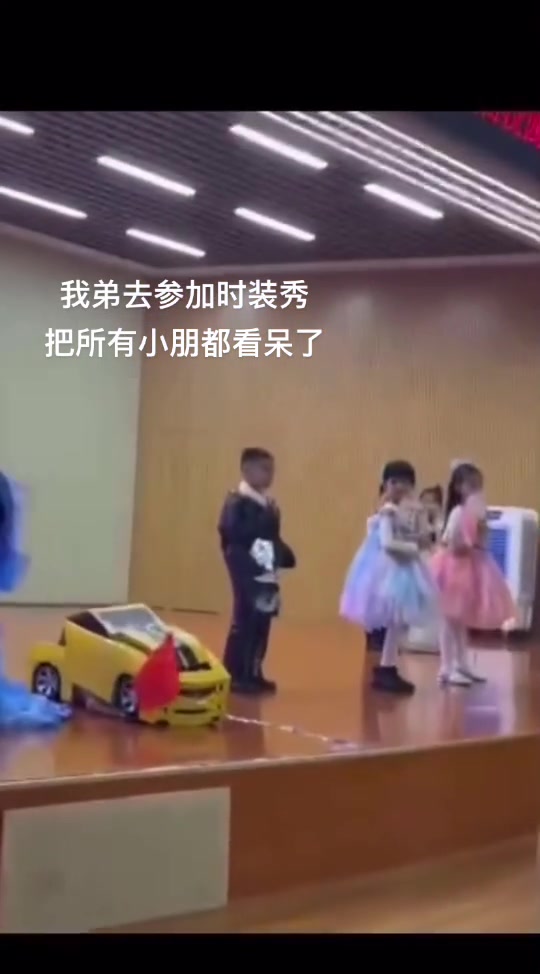 小朋友参加时装周，别样造型惊艳所有人