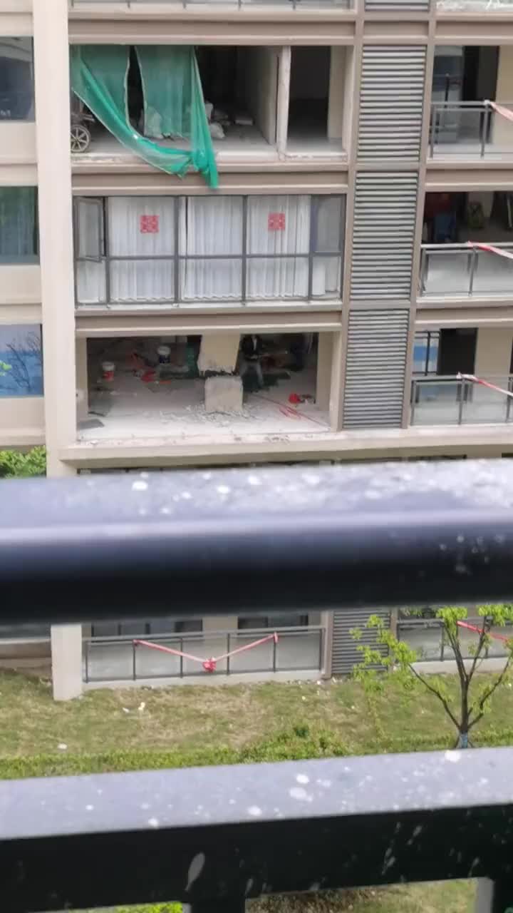 这能动吗？一个敢想一个敢做？