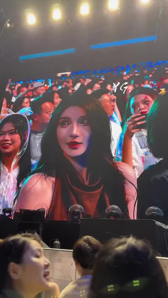 这是在夸人吗？