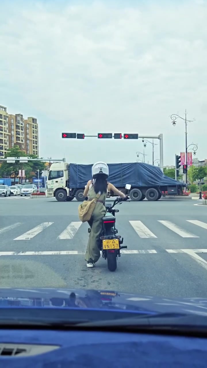 这是不小心吗