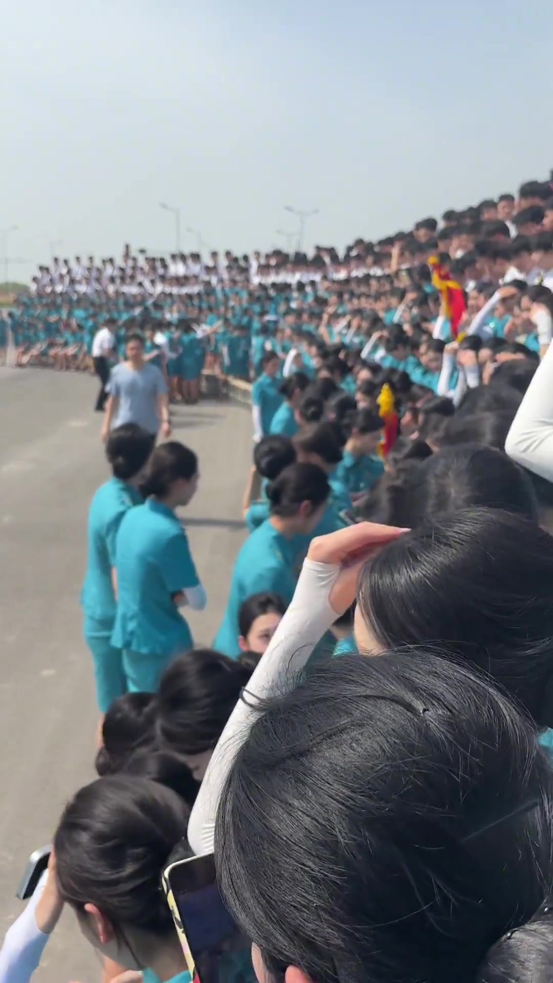 全是腿！民航的毕业照现场