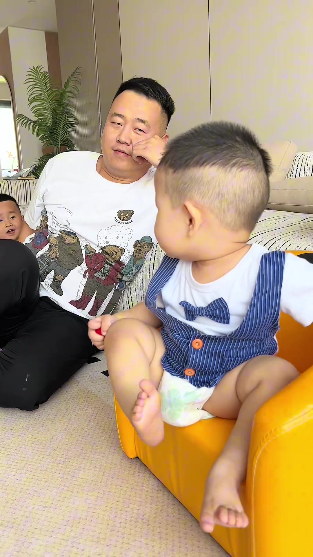 哈哈哈哈孩子就是拿来玩的