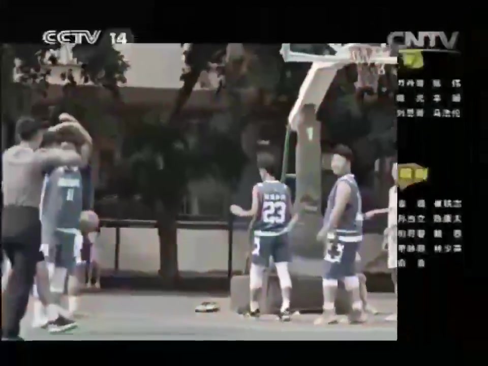 防守那哥们自己都笑了