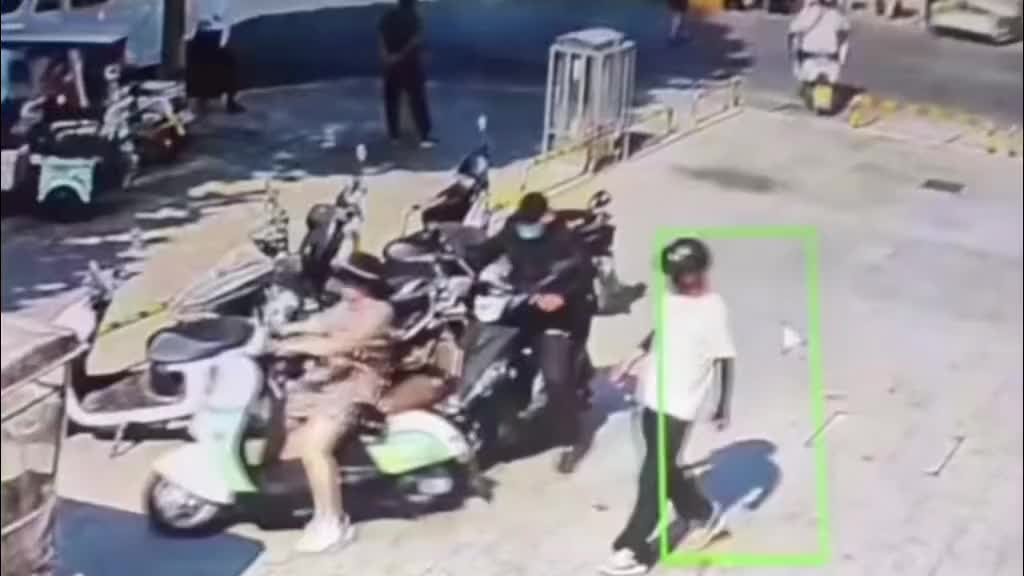 好一招声东击西啊！