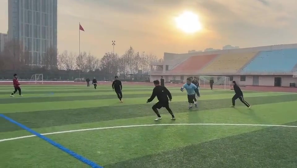 都是一个师傅教的，破不了招啊