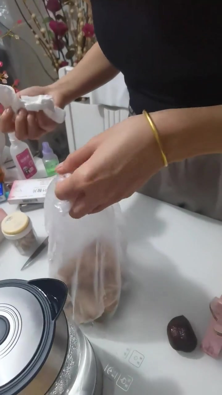 不是，你咋一声不吭啊？