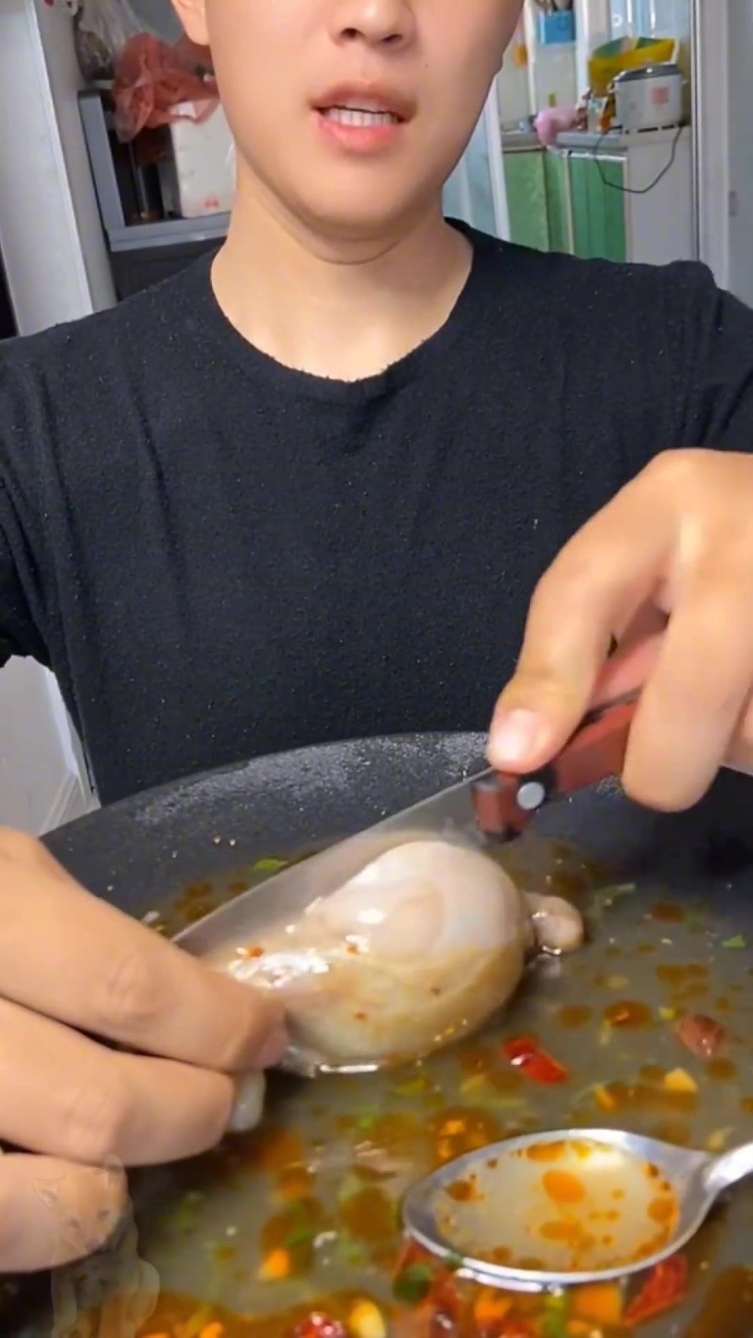 吃个肉像吃撒尿牛丸一样，老是喷真麻烦...