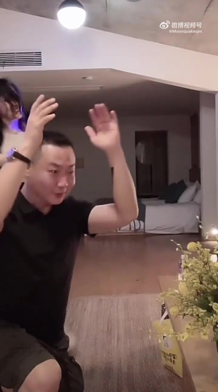 森林北别说汪峰了，换哪个男人都一样无法抗拒 ​