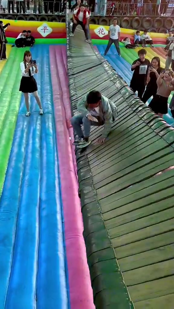和炒菜颠勺一样样的