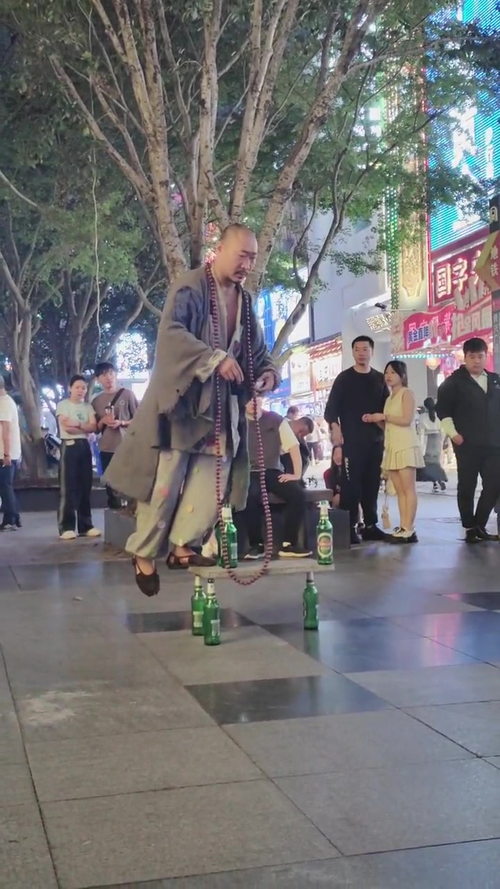这是怎么做到的？看着很神奇啊