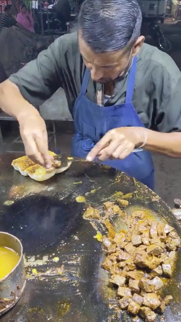 干净又卫生！好吃的秘方是从鼻子边抠下来的东西？