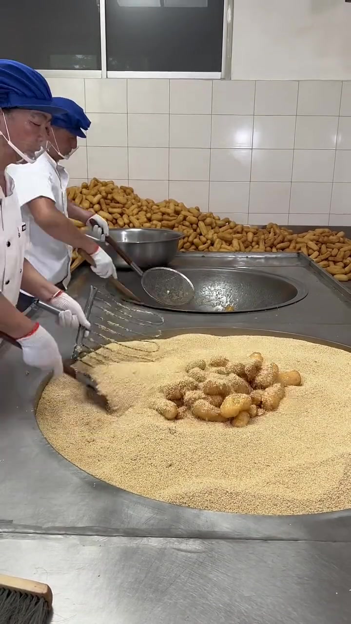 以前这可是串亲戚才能吃到的点心