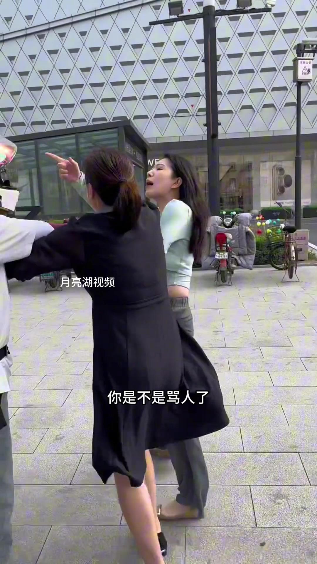 这时候又熊丢丢了