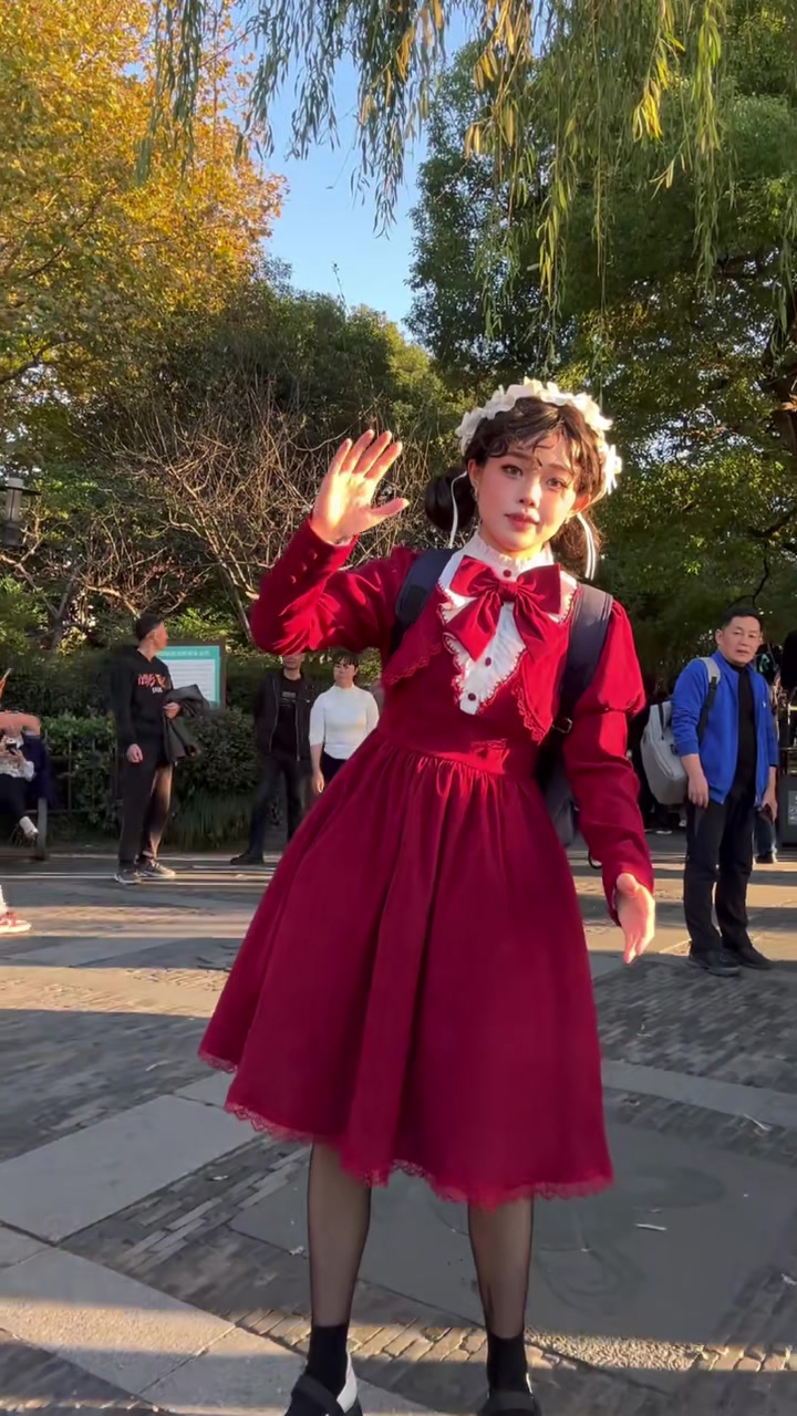 这是第一个真人，让我产生恐怖谷效应！