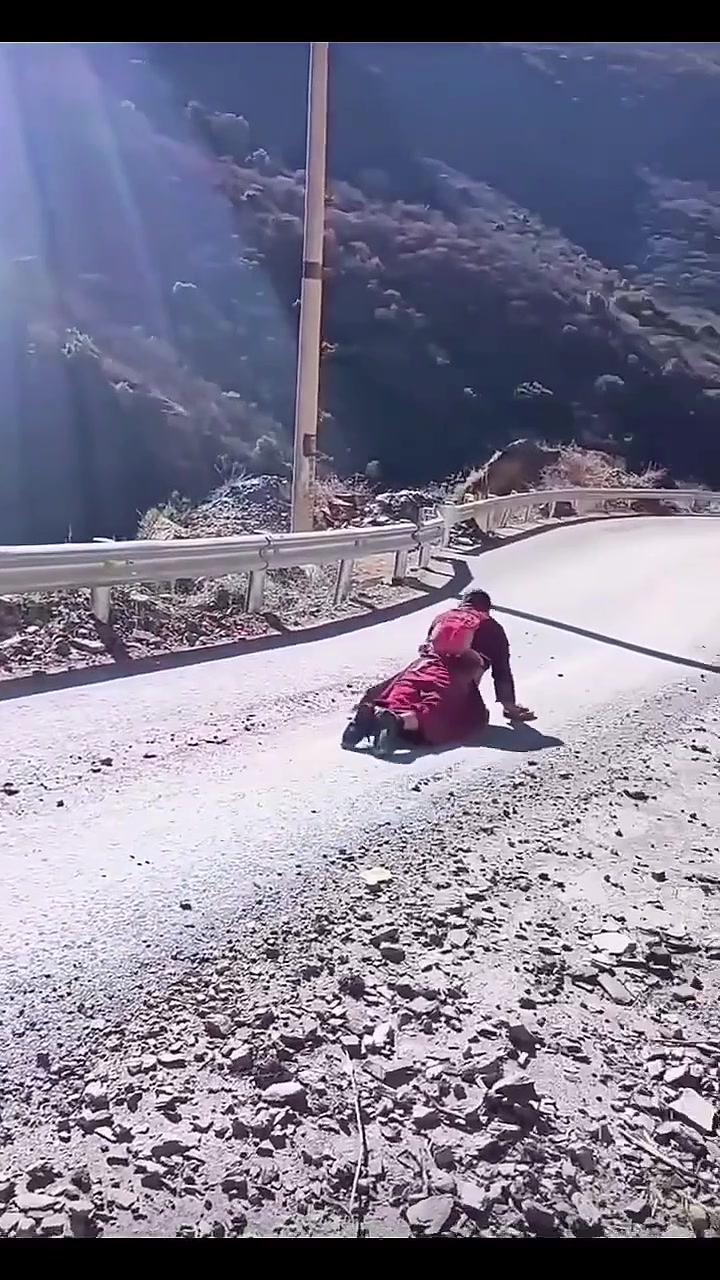 他们的信仰太强了！