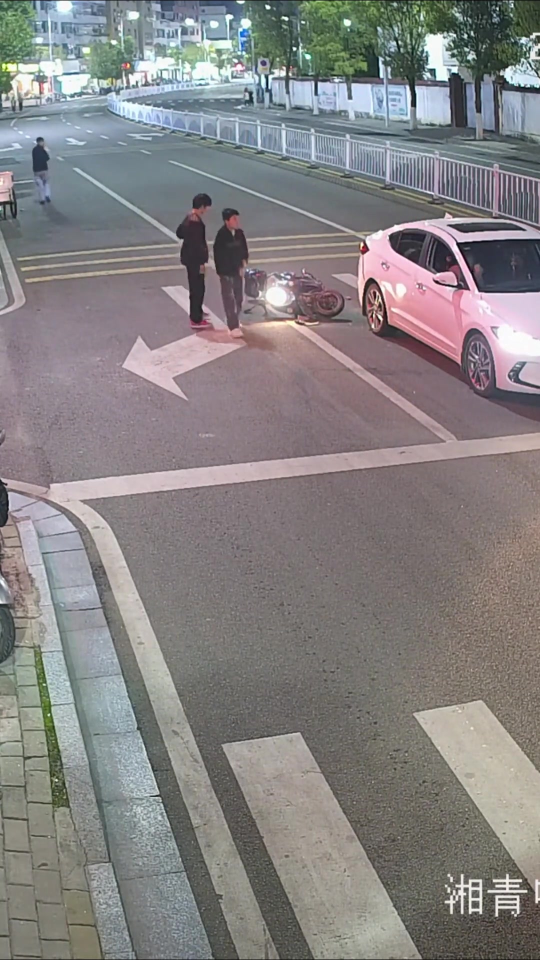 为什么要跑？出了事解决不就完了吗？