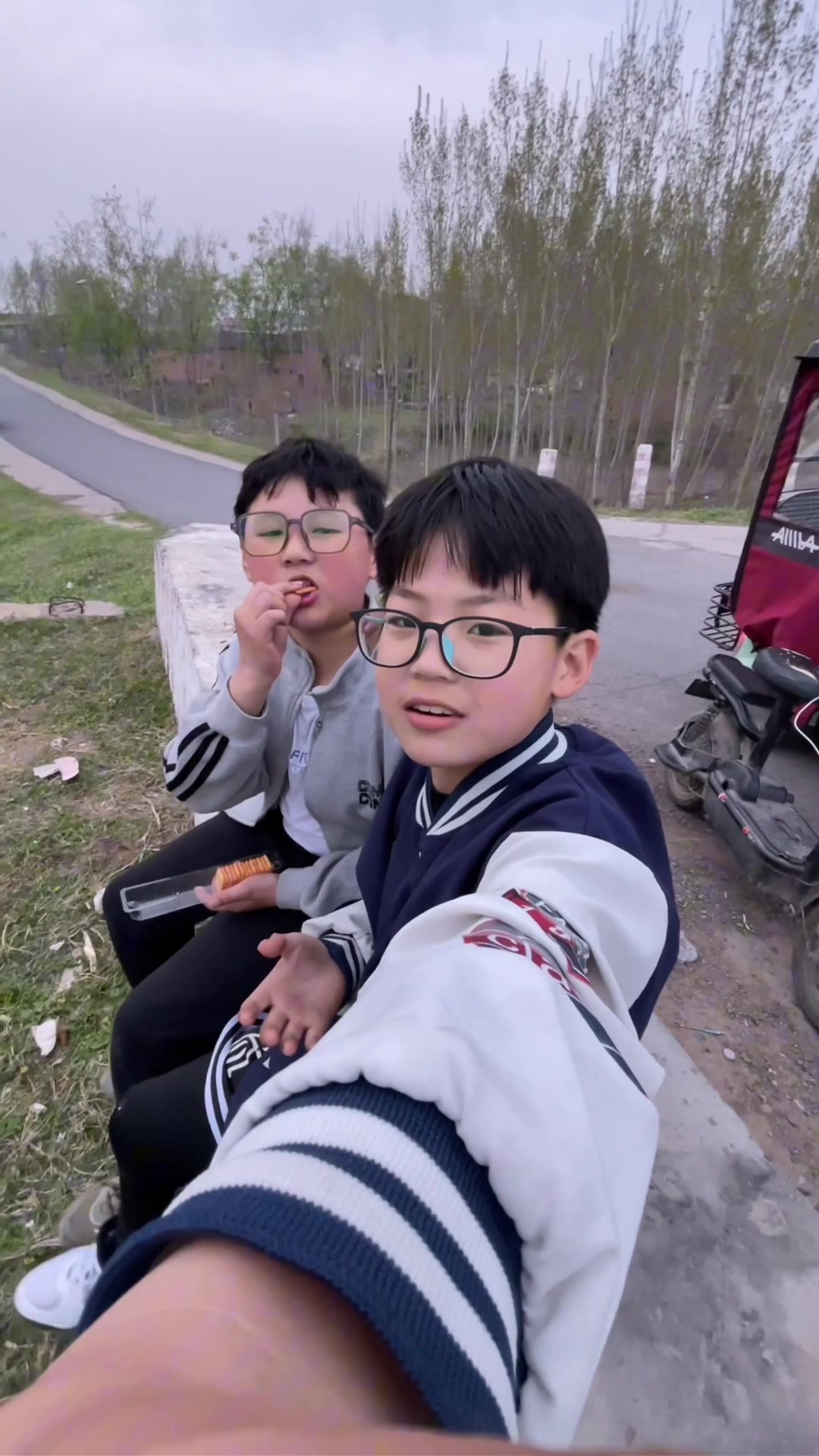 小孩子的快乐就这么简单
