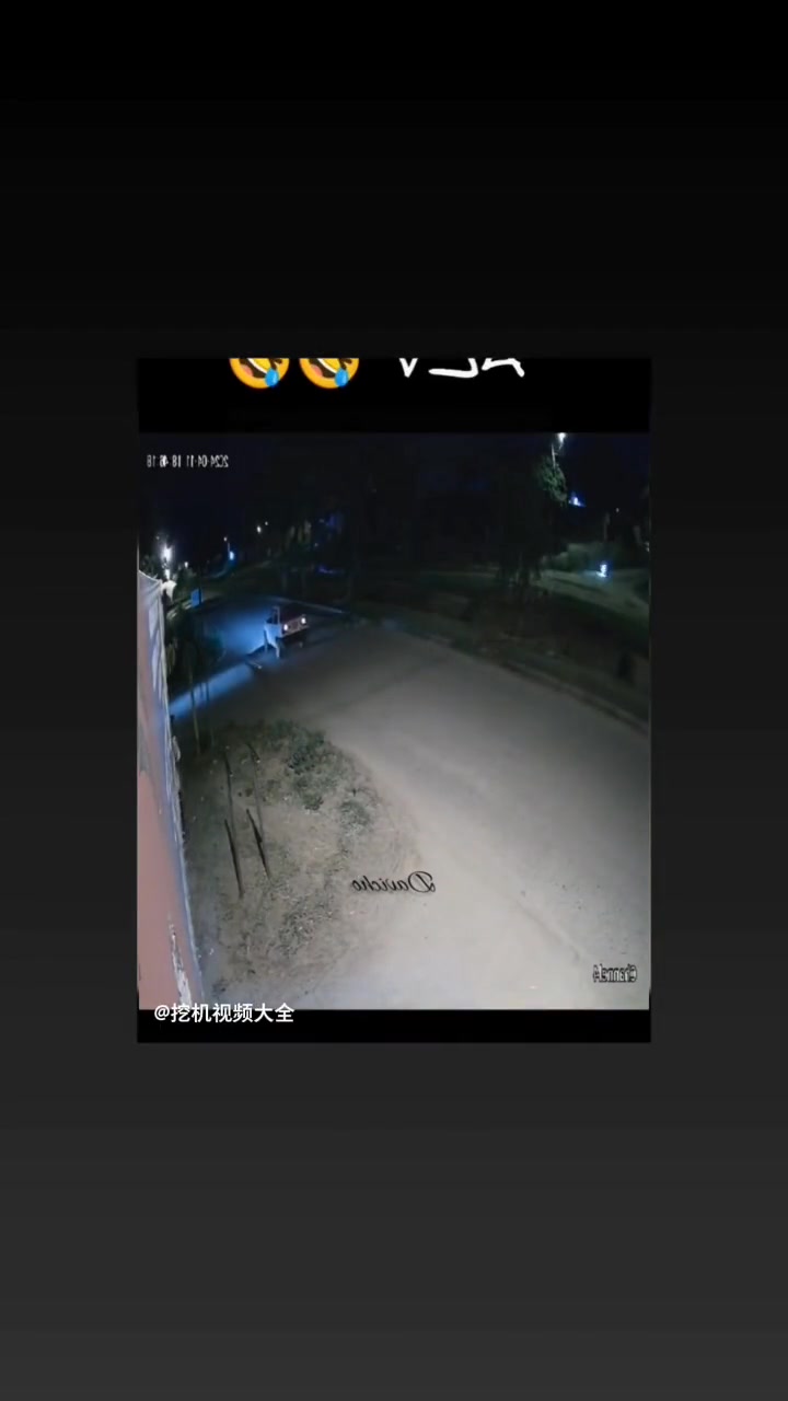 看几遍，愣是没看到人掉哪去了