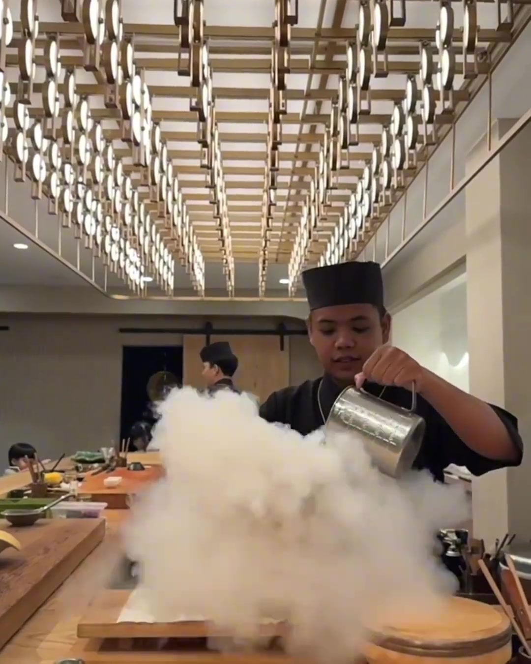 来了天宫？越南这餐厅真的充满氛围感！