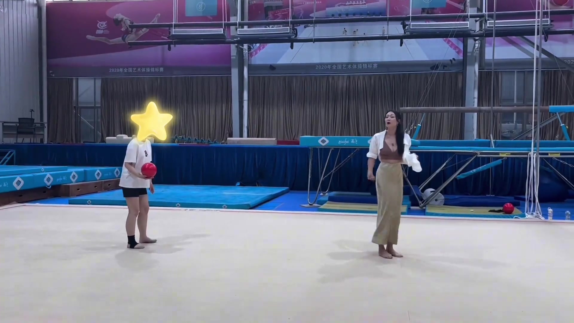 不懂就问，她这是什么功夫？
