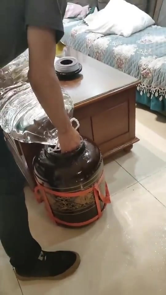 漏的这点酒够喝一年了