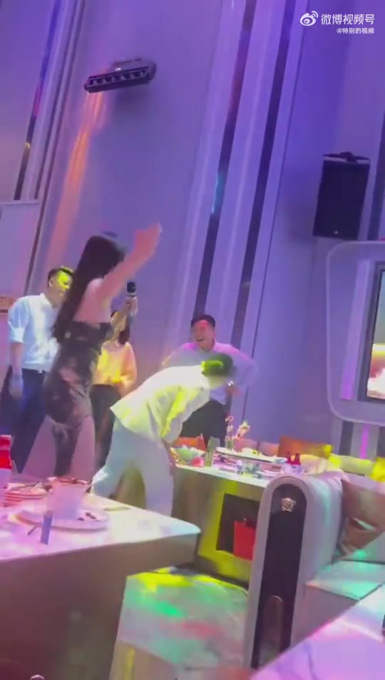 小姐姐不去开演唱会真是可惜了！！