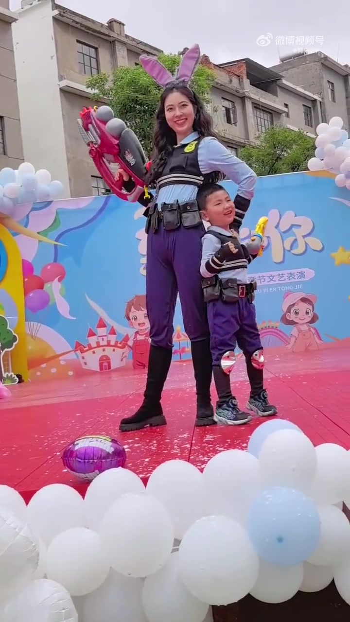 妈妈：人家爸爸在呢，你别过去找揍
