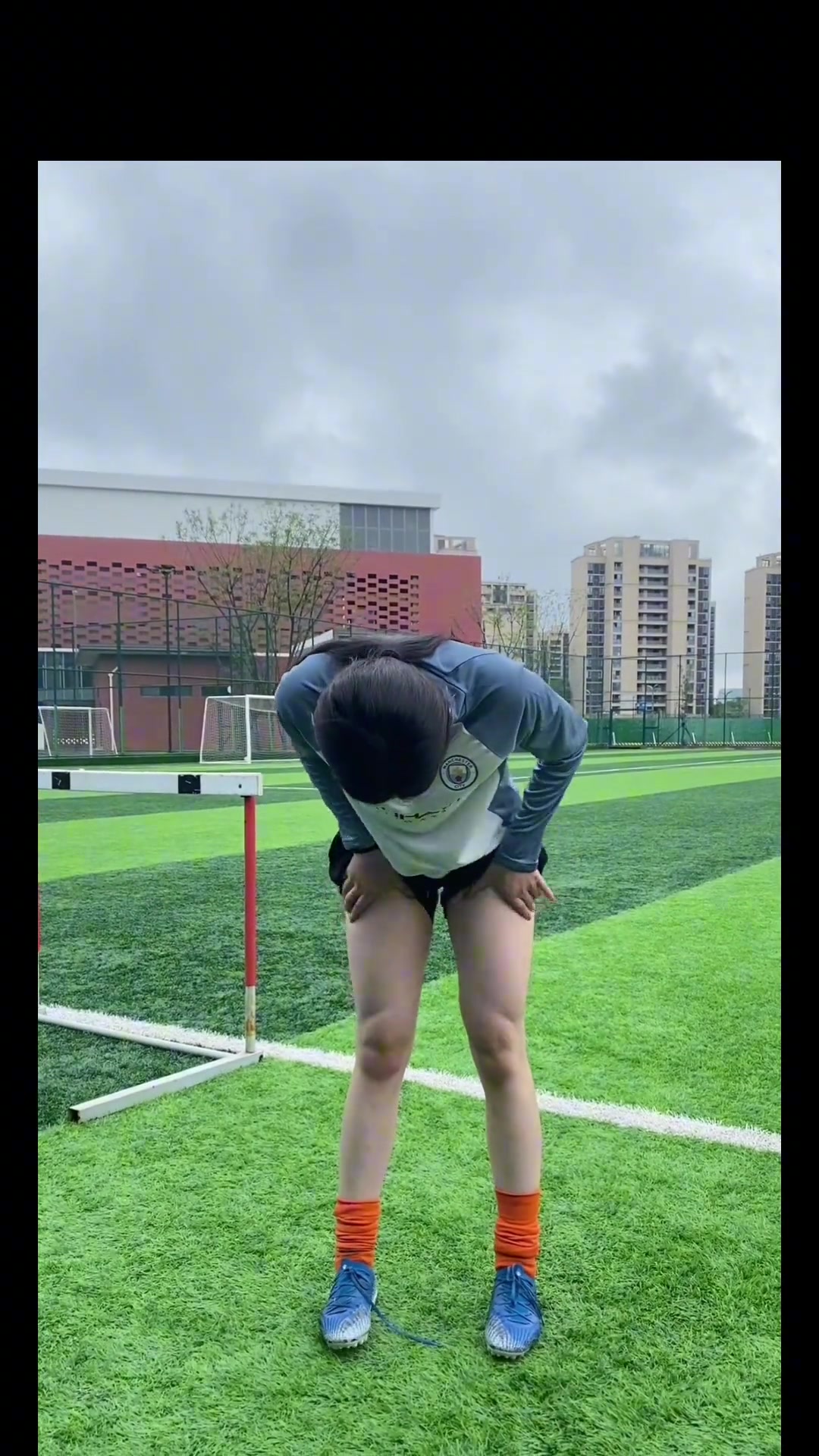 神奇粗壮的大腿 脂包肌