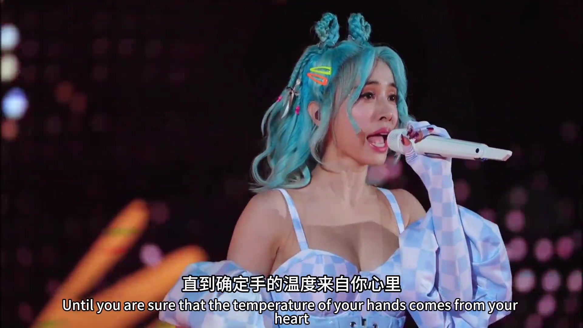 年轻的时候不欣赏蔡依林的美，现在看来还是我太年轻了