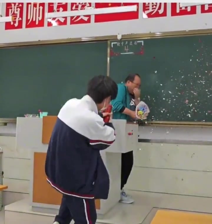 一回生，二回熟，三回自瞄加锁头