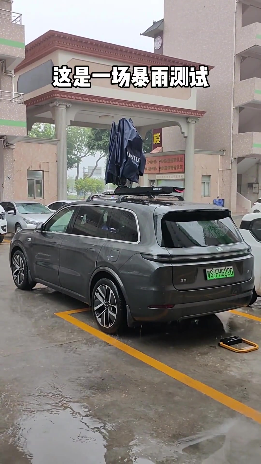 我一直不理解脱裤子放屁，直到看到这个