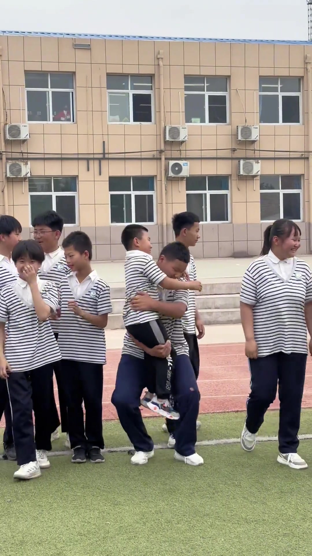 六年级真神奇，大的大小的小！
