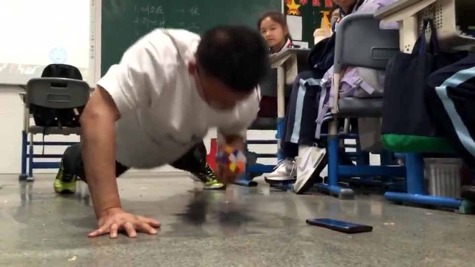 给孩纸们秀个绝活~