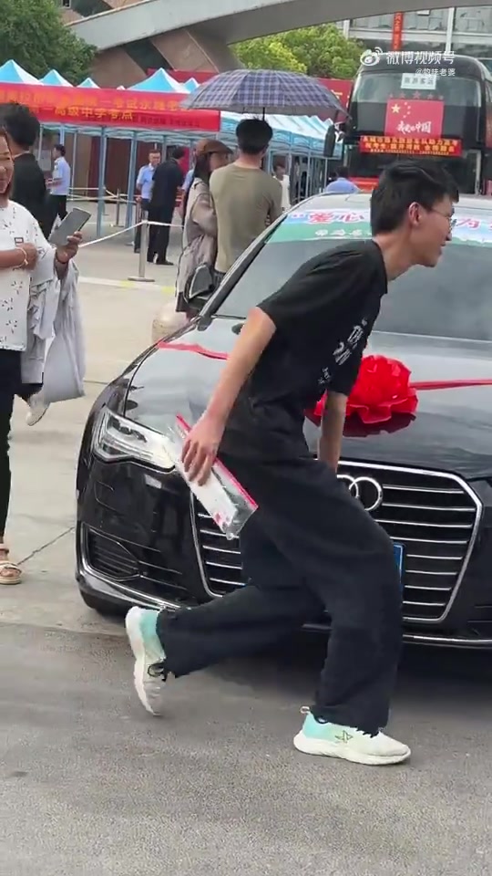 确定不是打广告？怎么都是奥迪啊