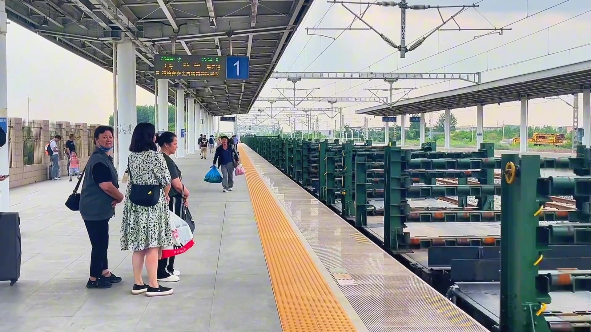 敞篷火车第一次见