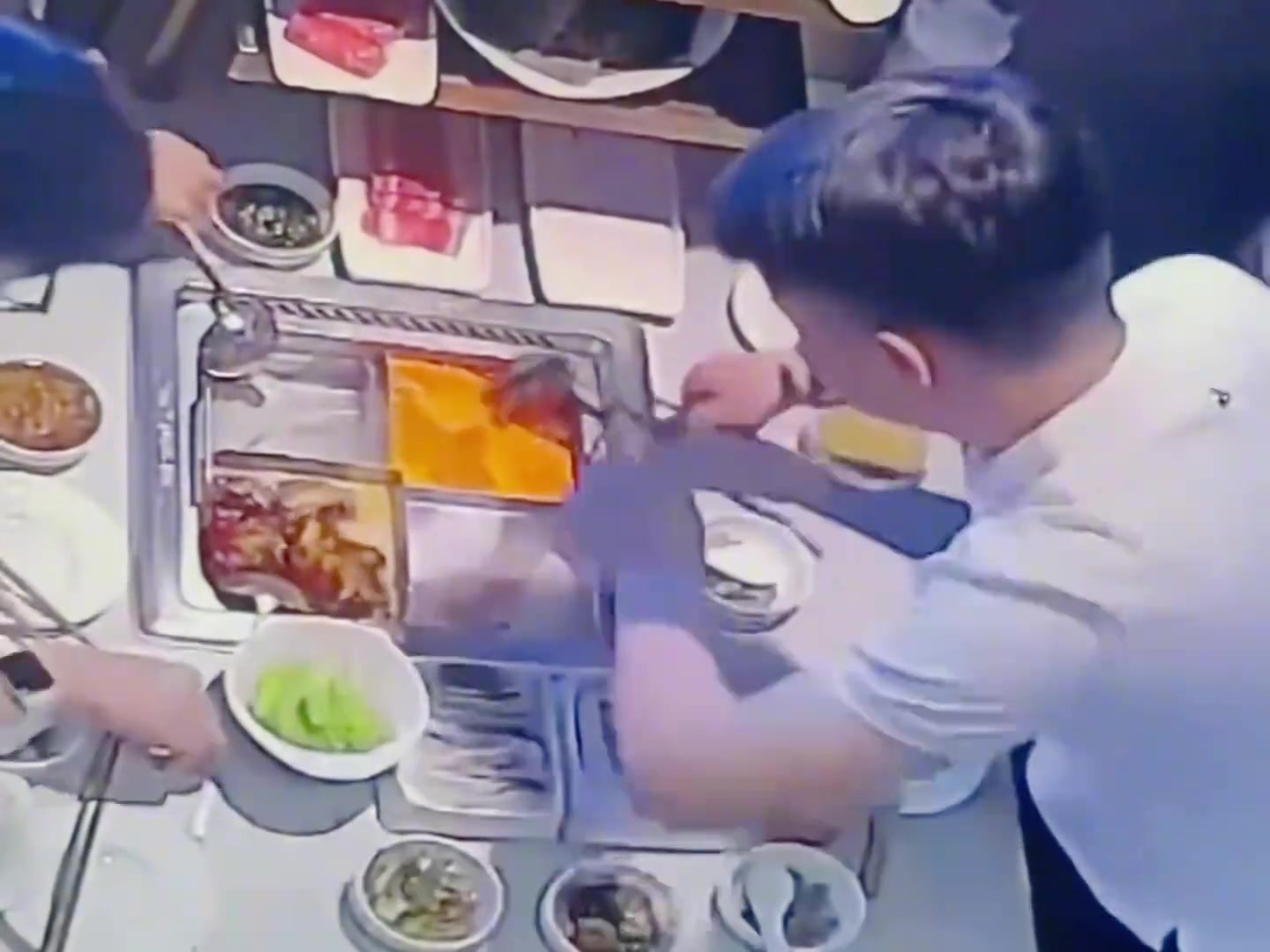 手机：啥时候把我也当菜了？